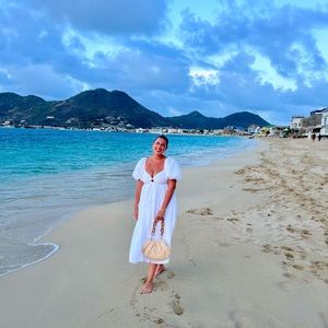 Abercrombie white dress that ties in the back